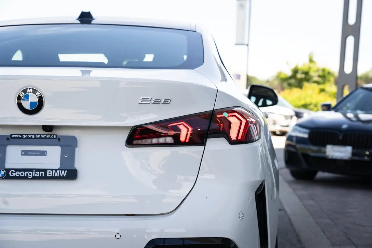 BMW 2 Series - Image 5