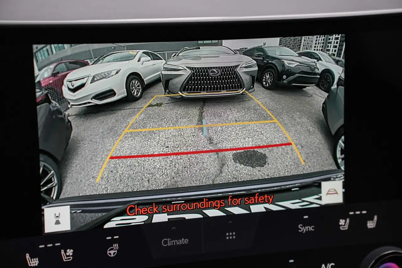 Lexus NX 350 - Image 24