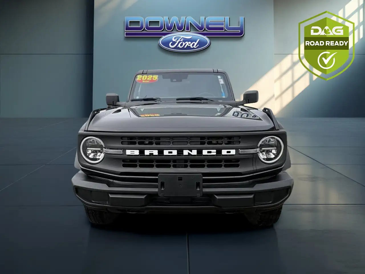Ford Bronco - Image 9
