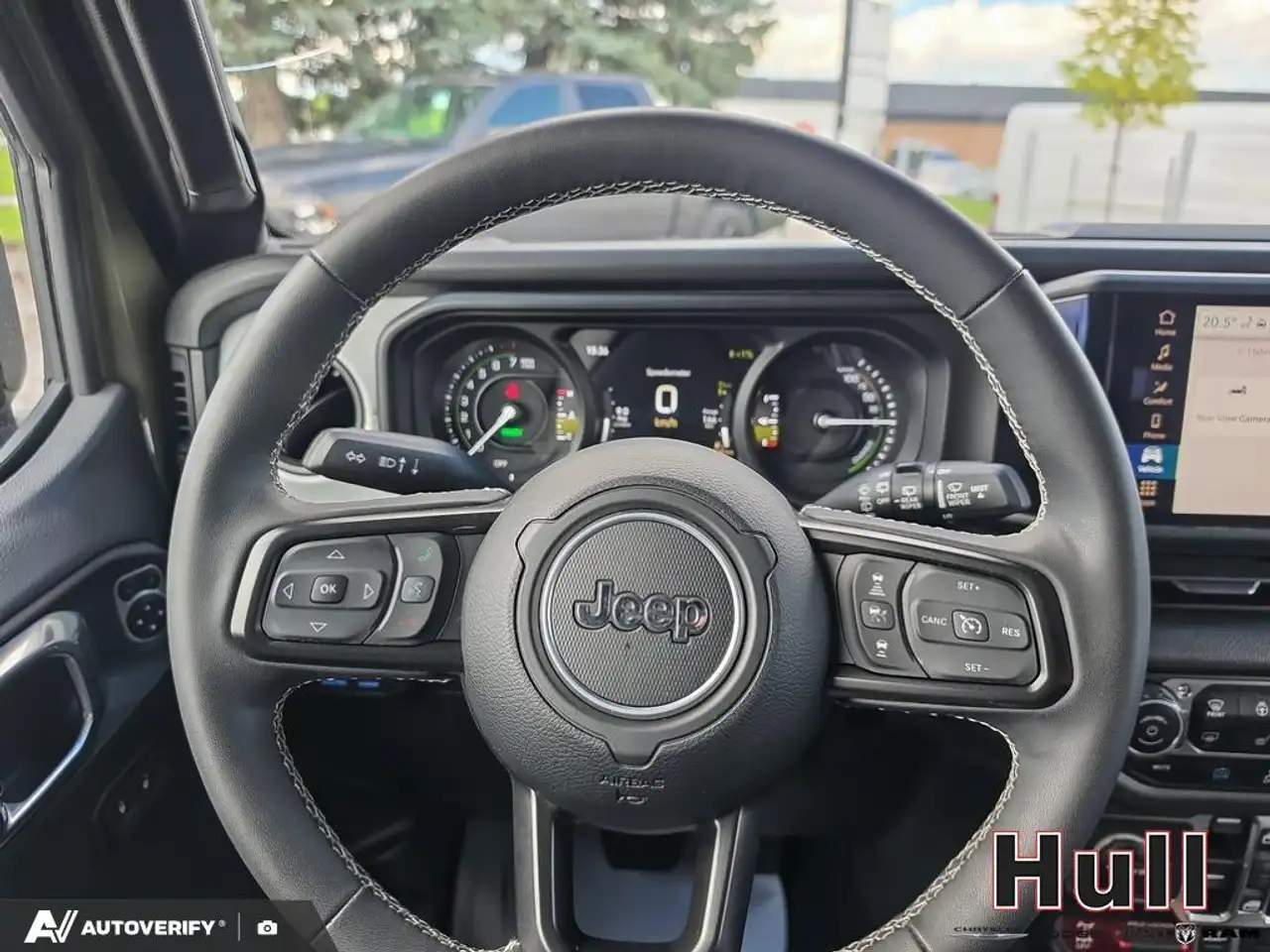 Jeep Wrangler - Image 14
