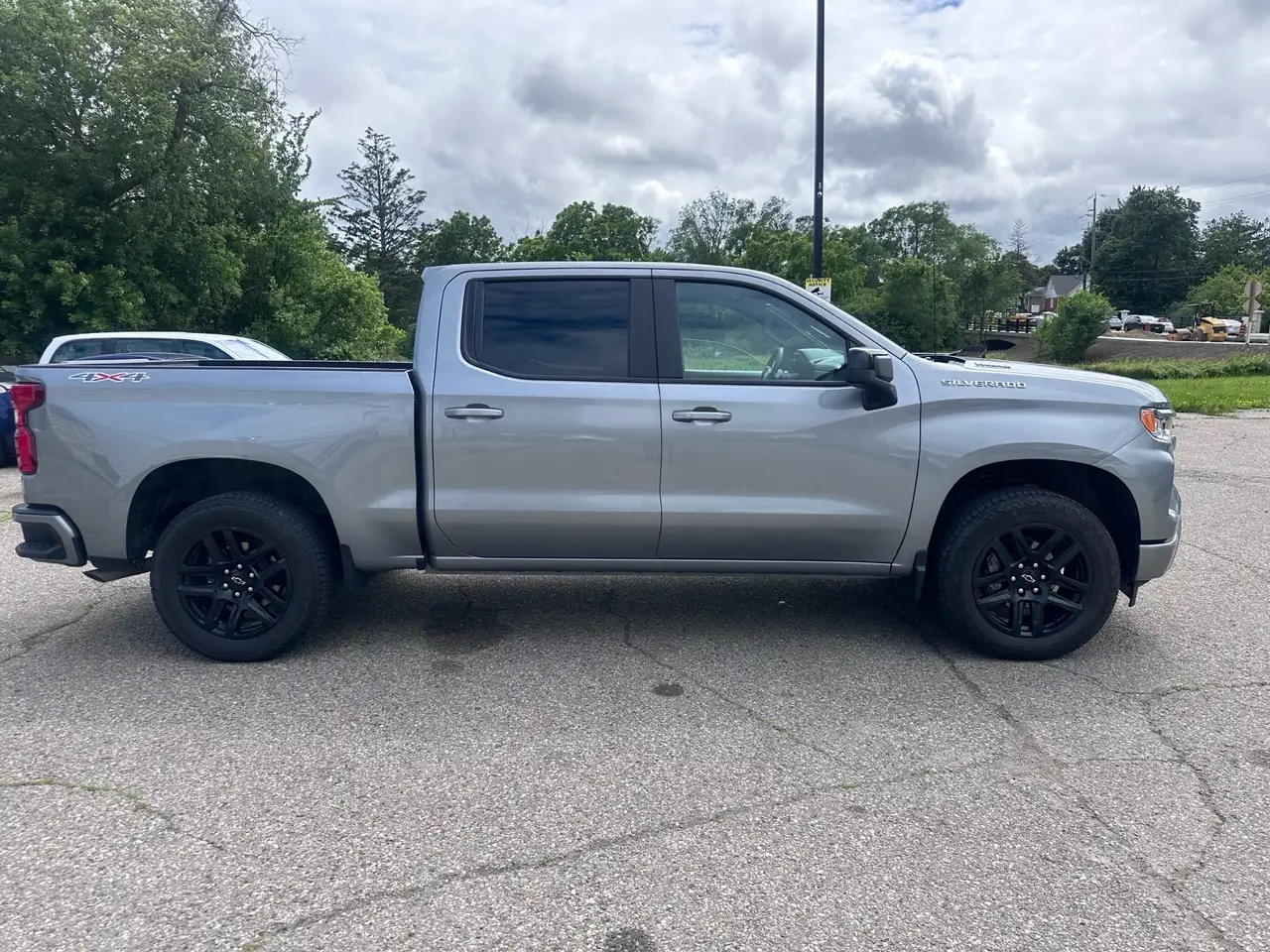 Chevrolet Silverado 1500 - Image 6
