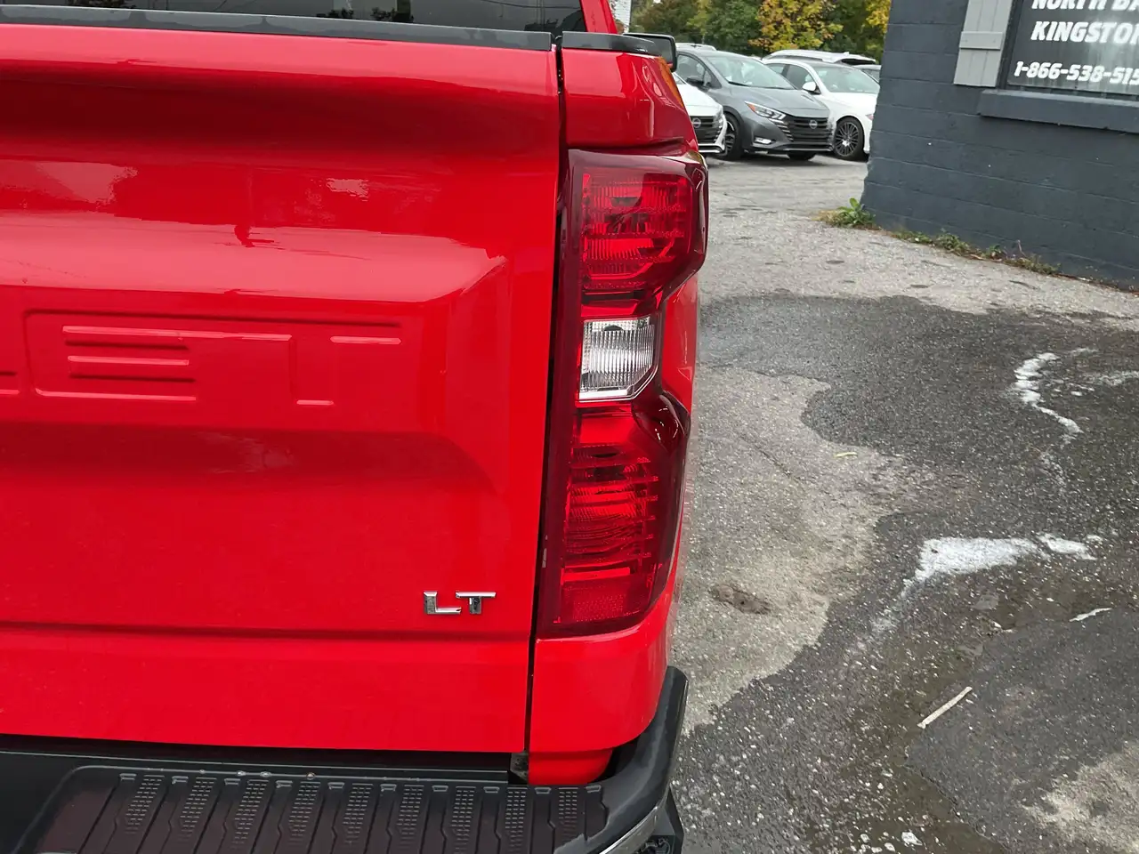 Chevrolet Silverado 1500 - Image 21