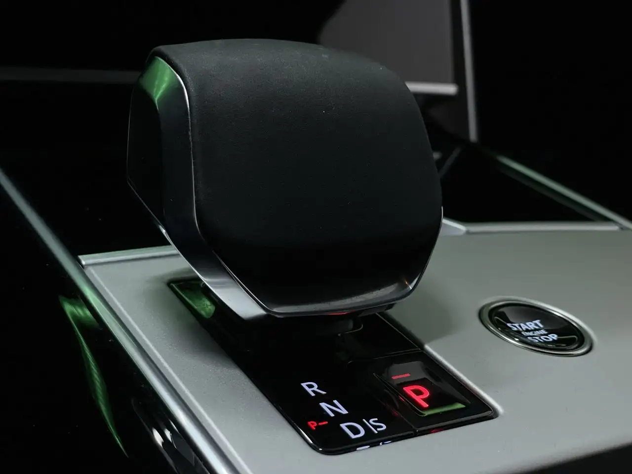 Land Rover Range Rover - Image 28