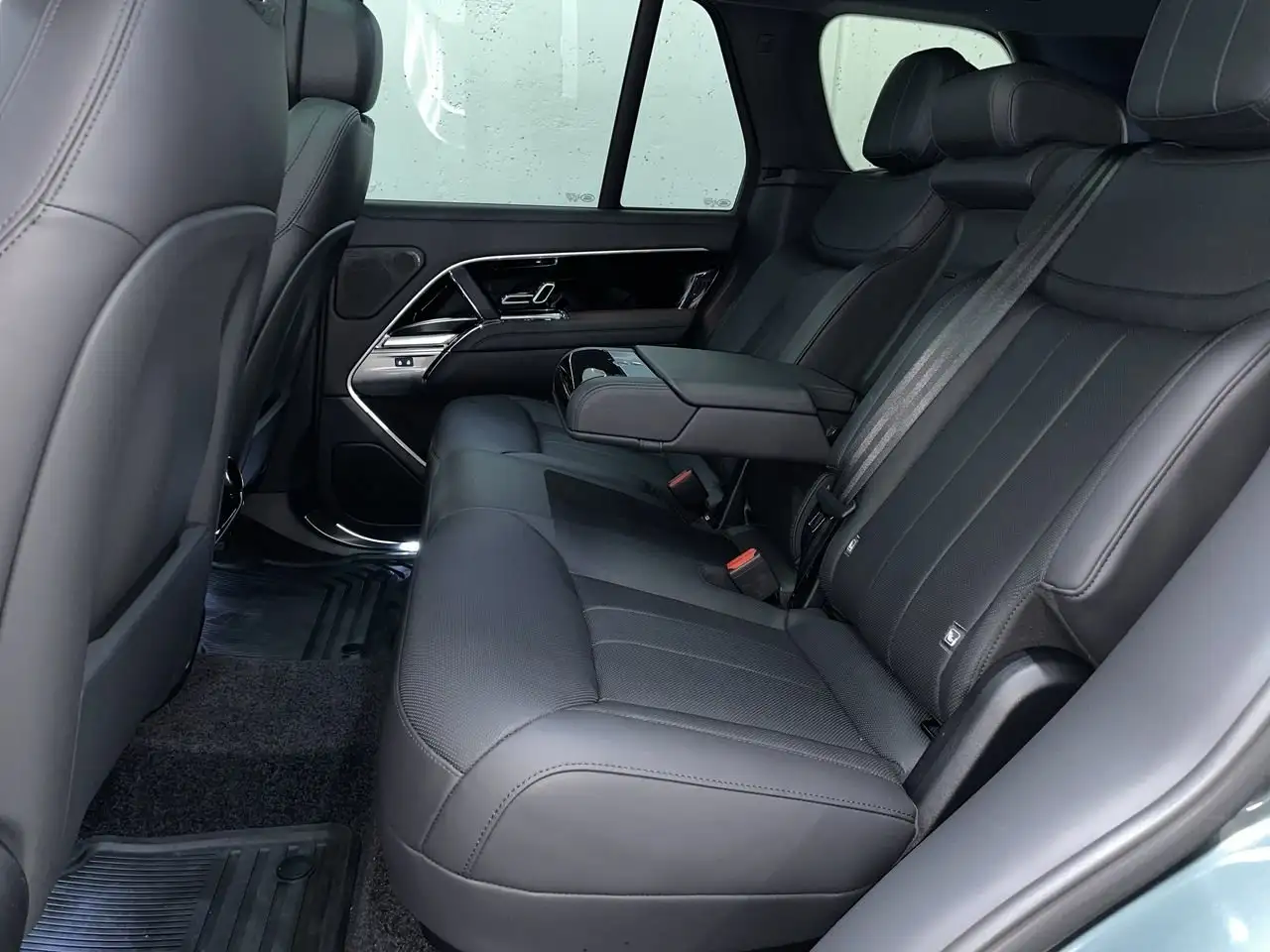 Land Rover Range Rover - Image 31