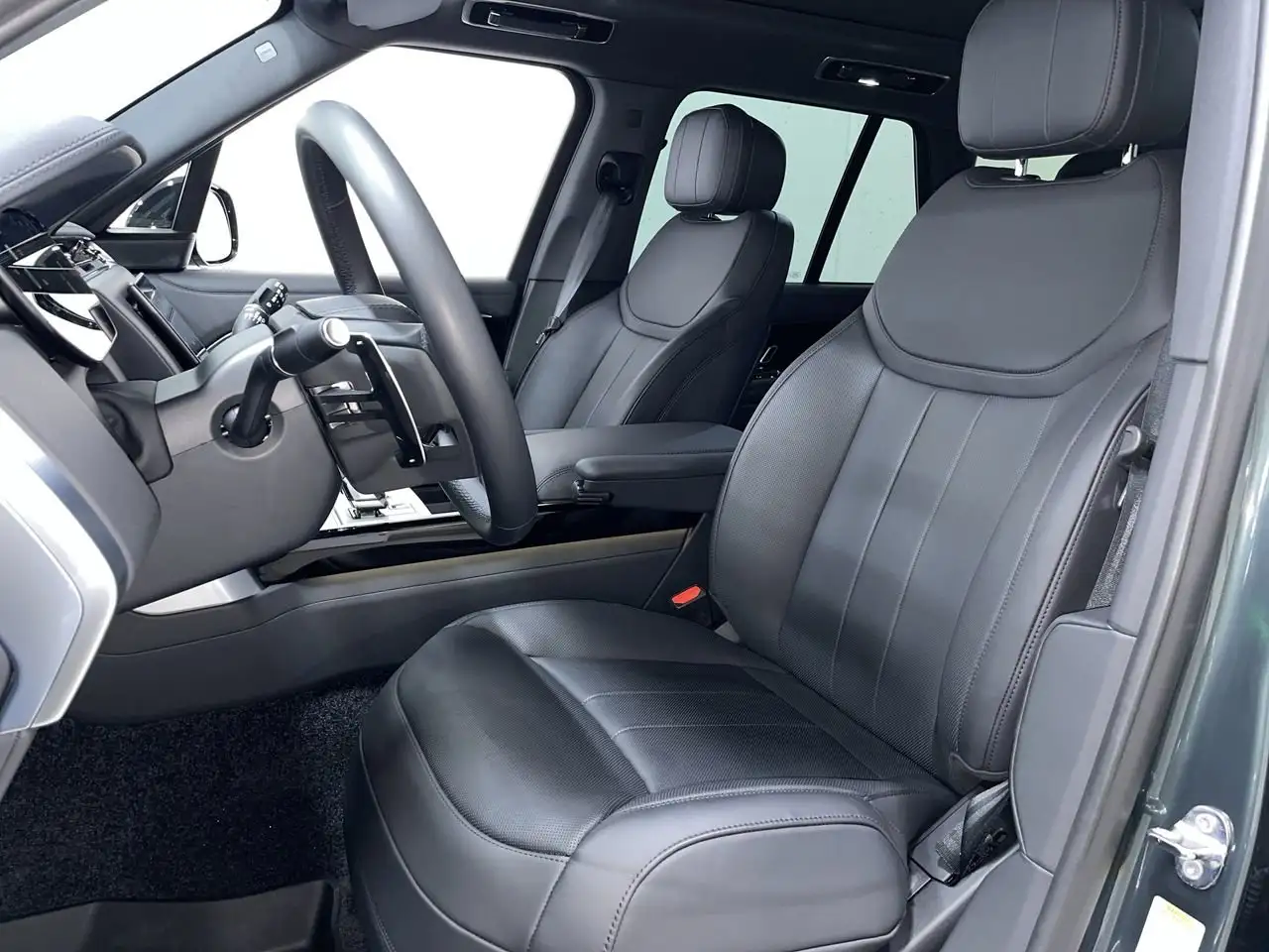 Land Rover Range Rover - Image 19