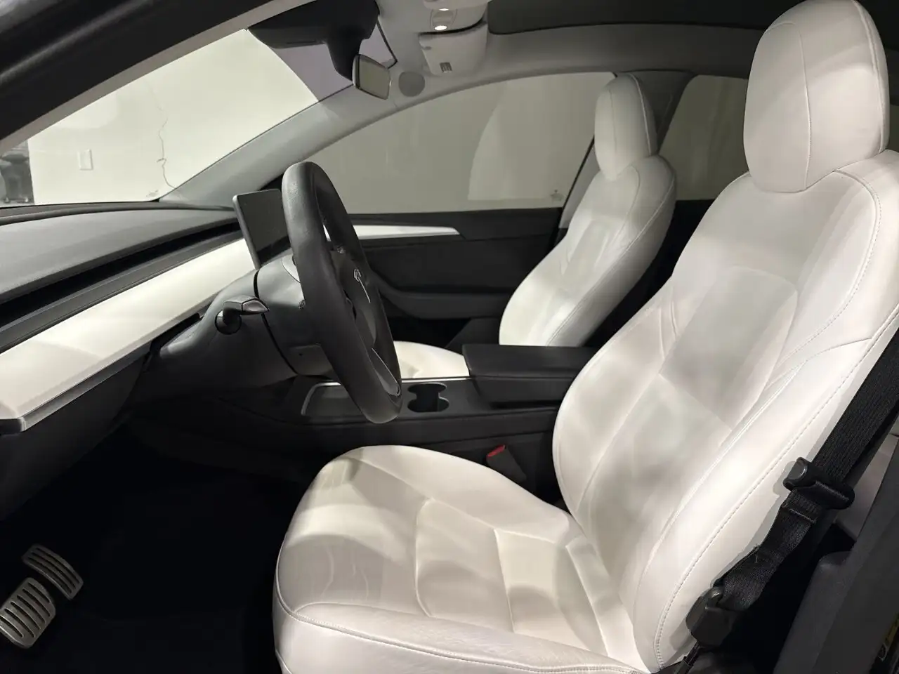 Tesla Model Y - Image 11