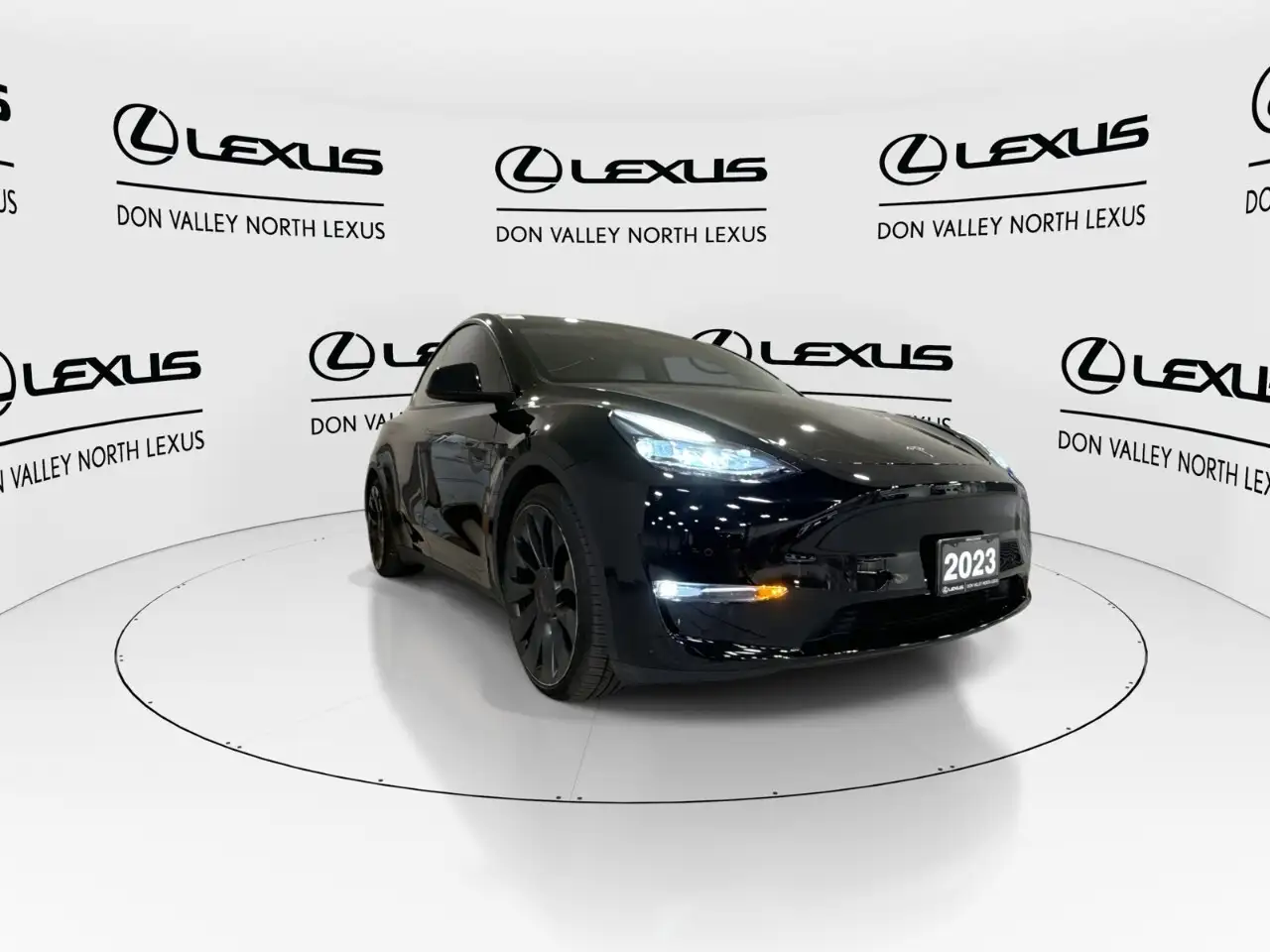 Tesla Model Y - Image 2