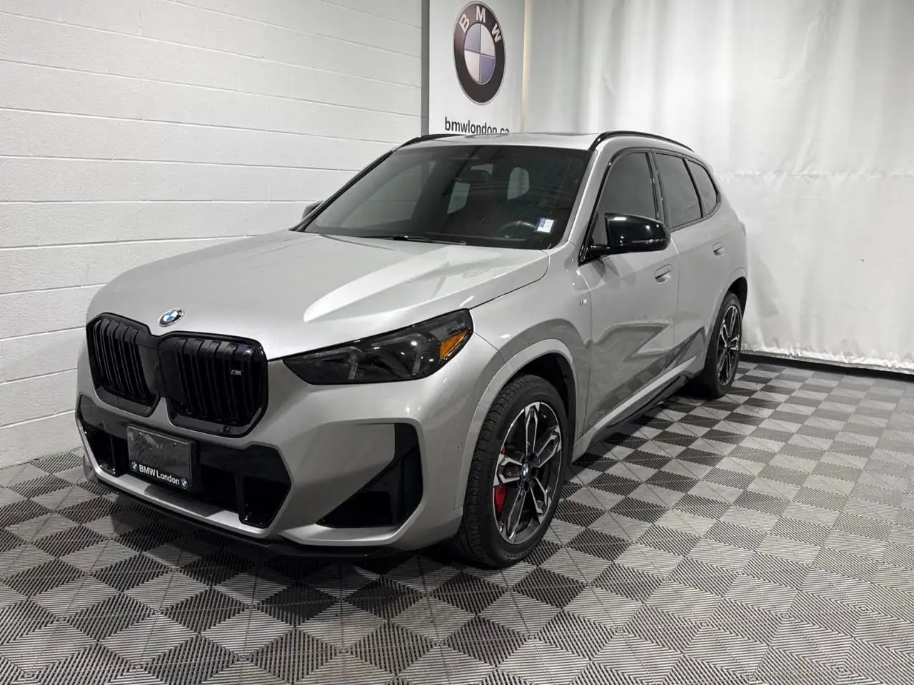 BMW X1 - Image 1