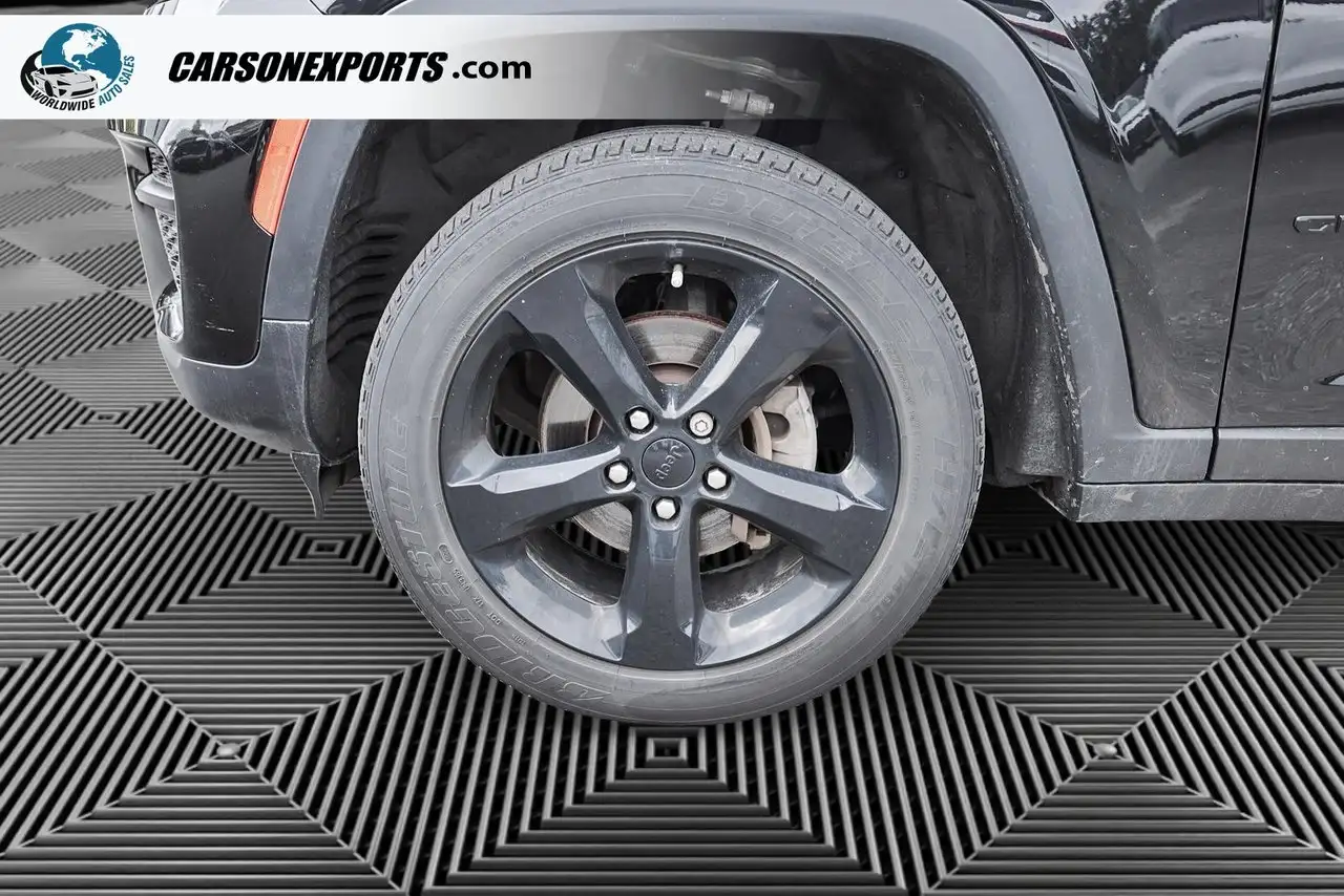 Jeep Grand Cherokee - Image 11