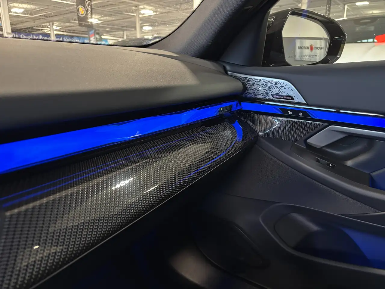 BMW i5 - Image 22