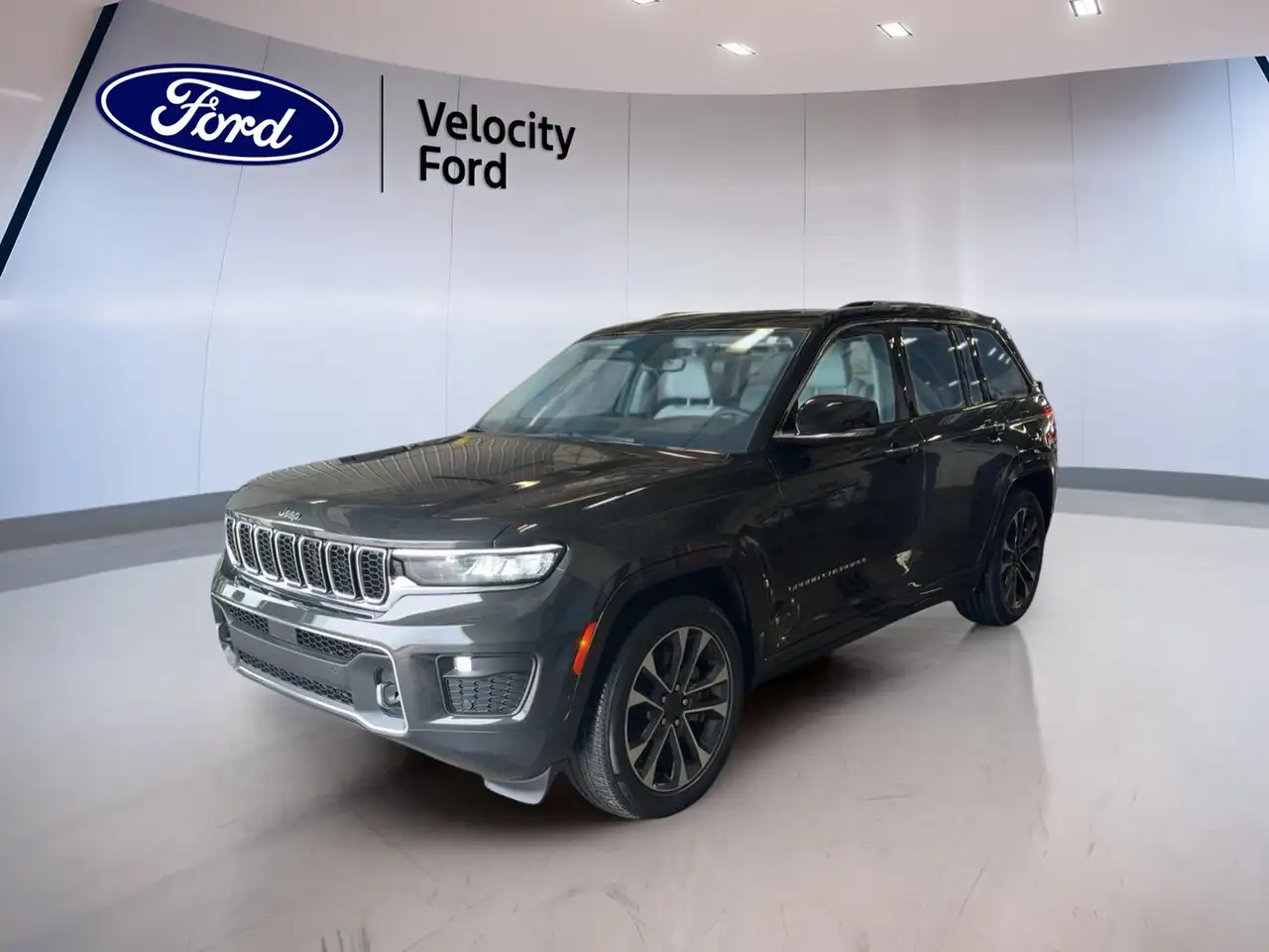 Jeep Grand Cherokee - Image 1