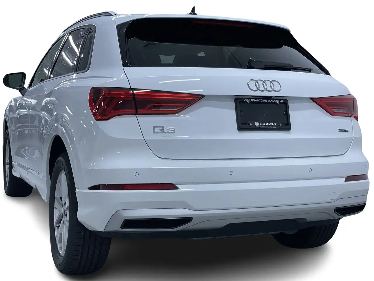 Audi Q3 - Image 10