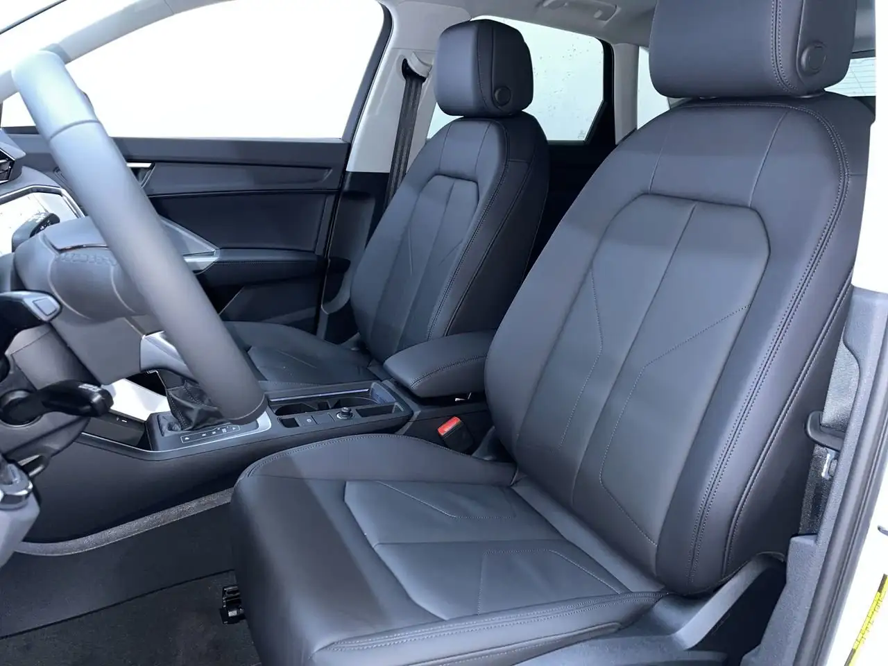 Audi Q3 - Image 19
