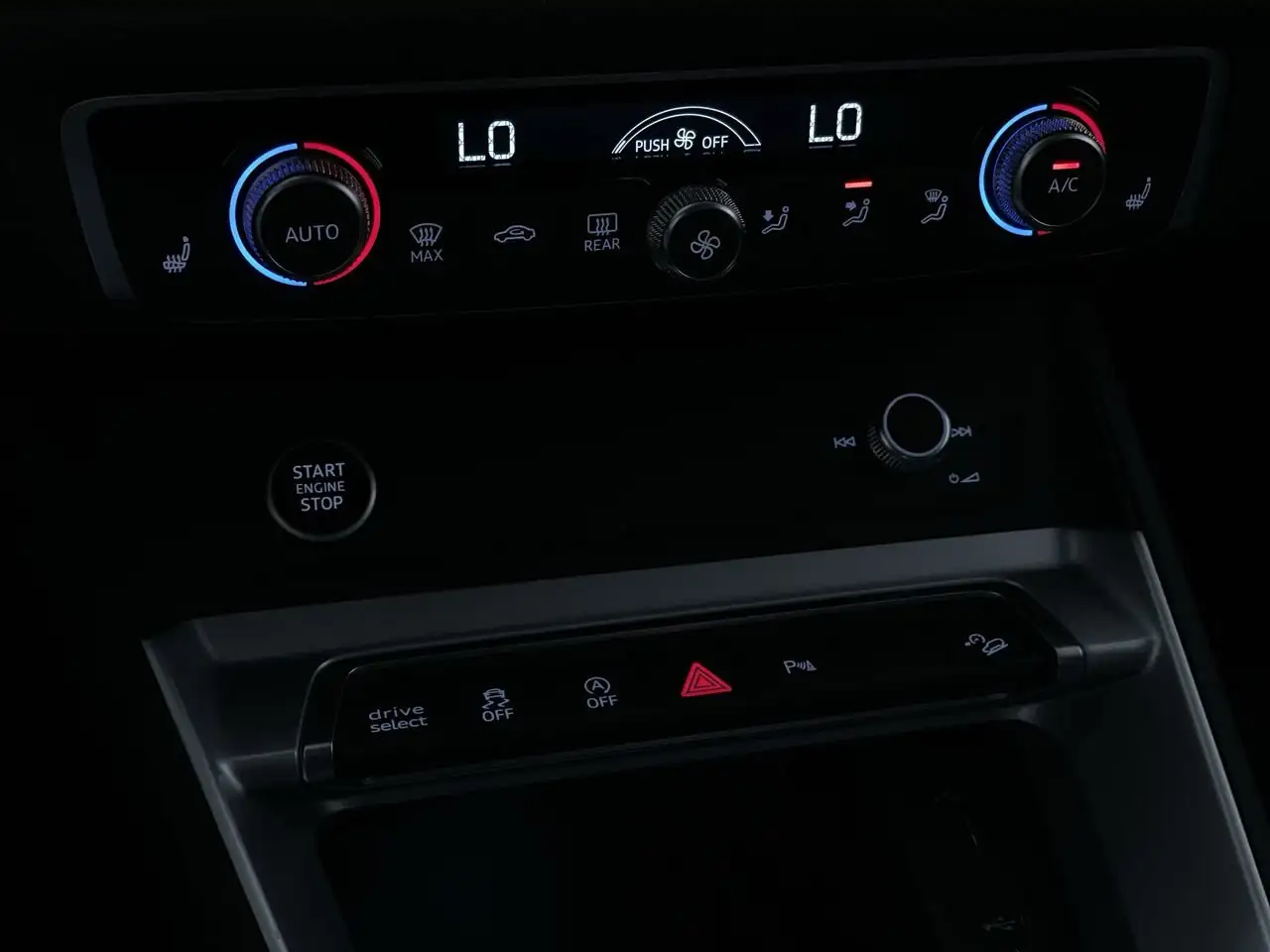 Audi Q3 - Image 26