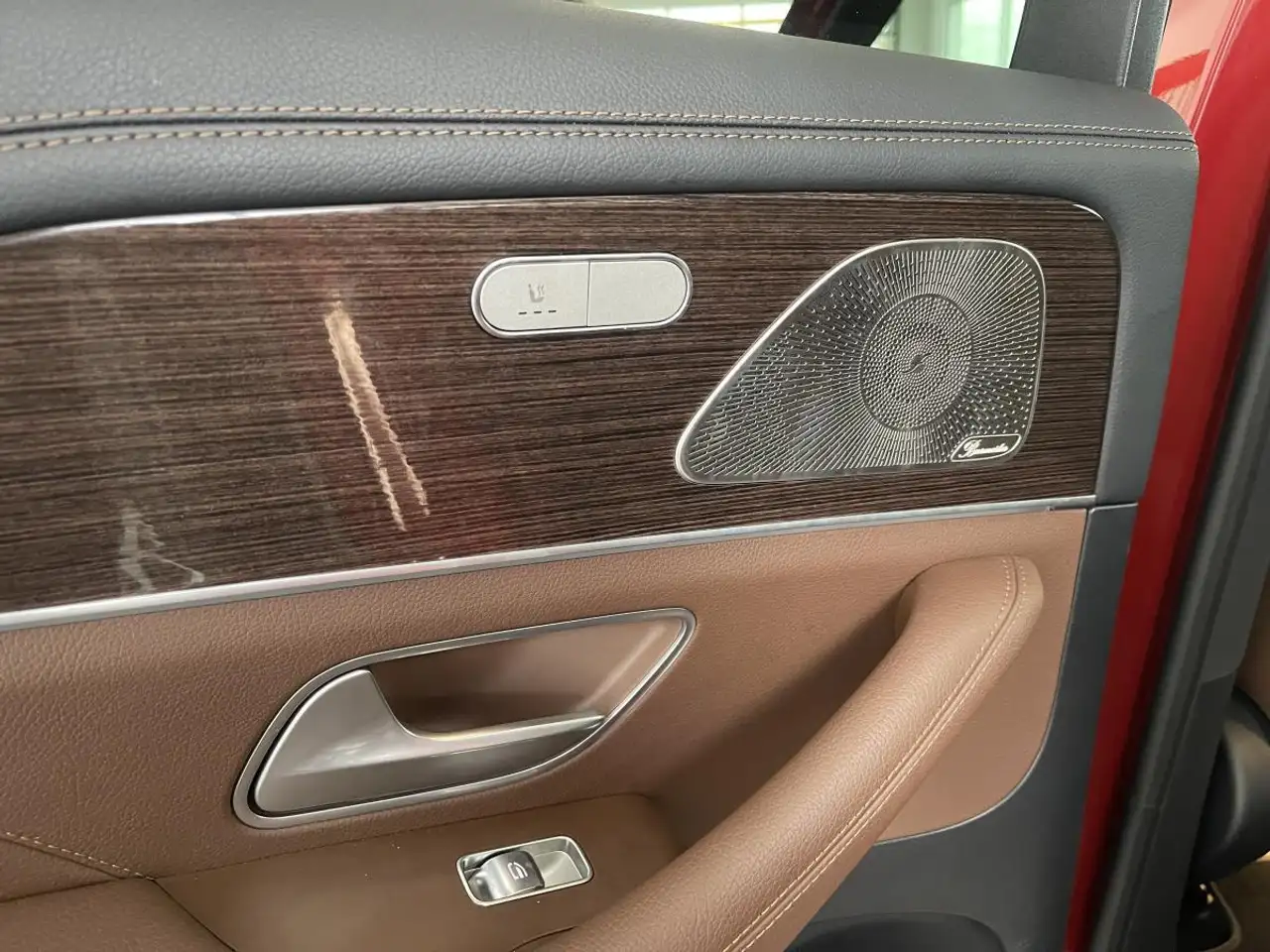 Mercedes-Benz GLE - Image 12