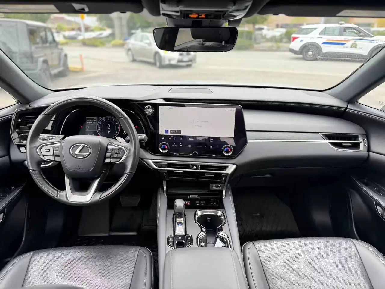 Lexus RX - Image 15