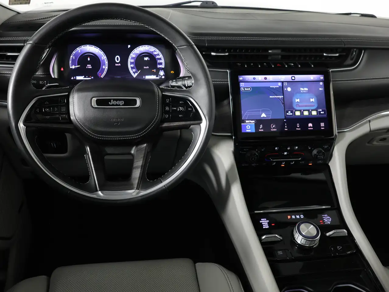 Jeep Grand Cherokee - Image 13