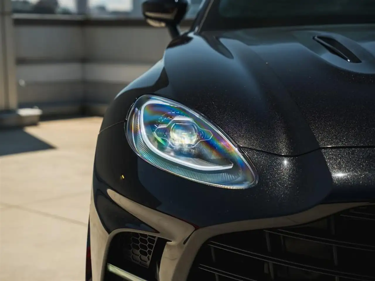 Aston Martin DBX - Image 8