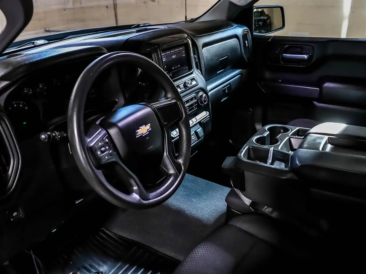 Chevrolet Silverado 1500 - Image 7