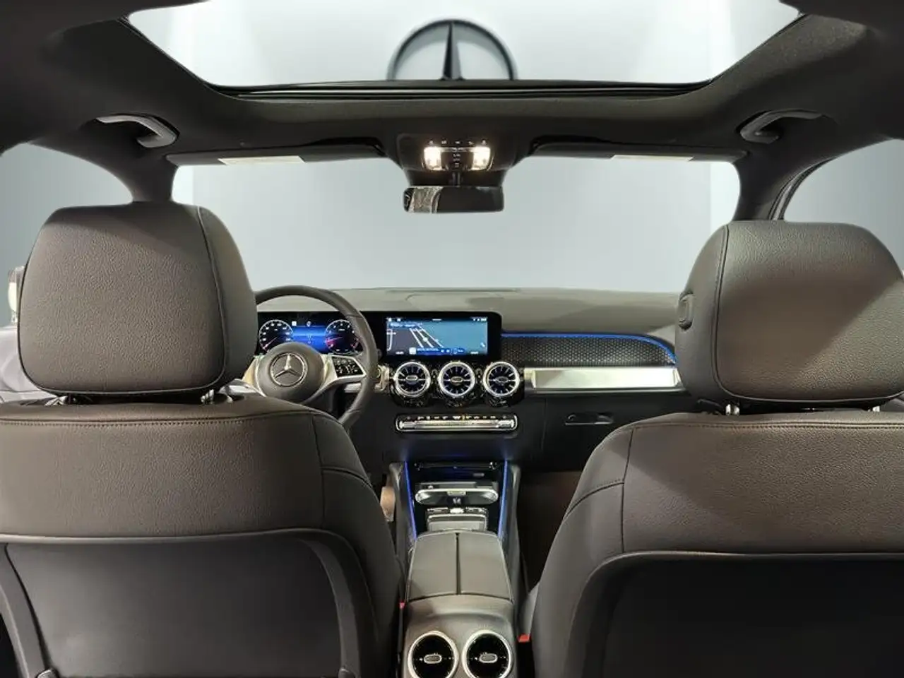 Mercedes-Benz GLB - Image 29