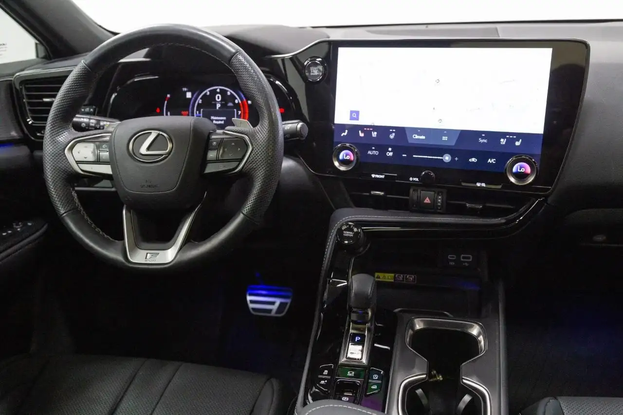 Lexus NX 350 - Image 26