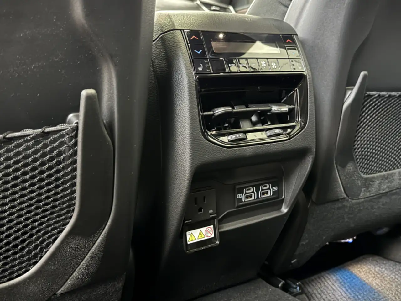 Jeep Grand Cherokee - Image 25