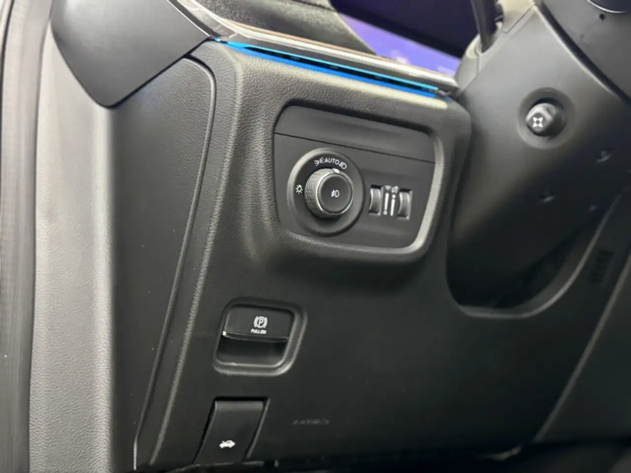 Jeep Grand Cherokee - Image 15