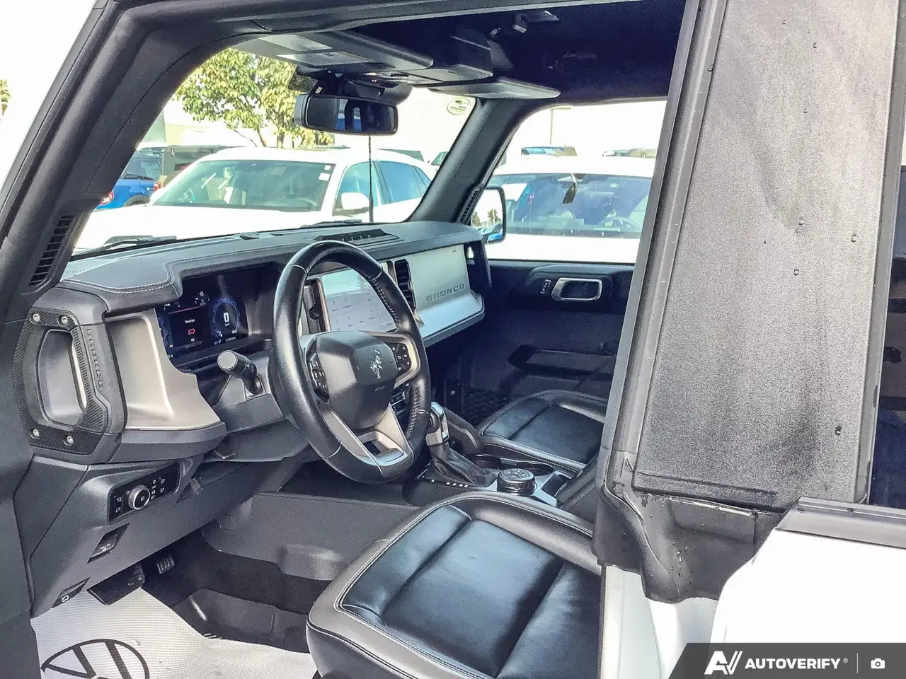Ford Bronco - Image 13