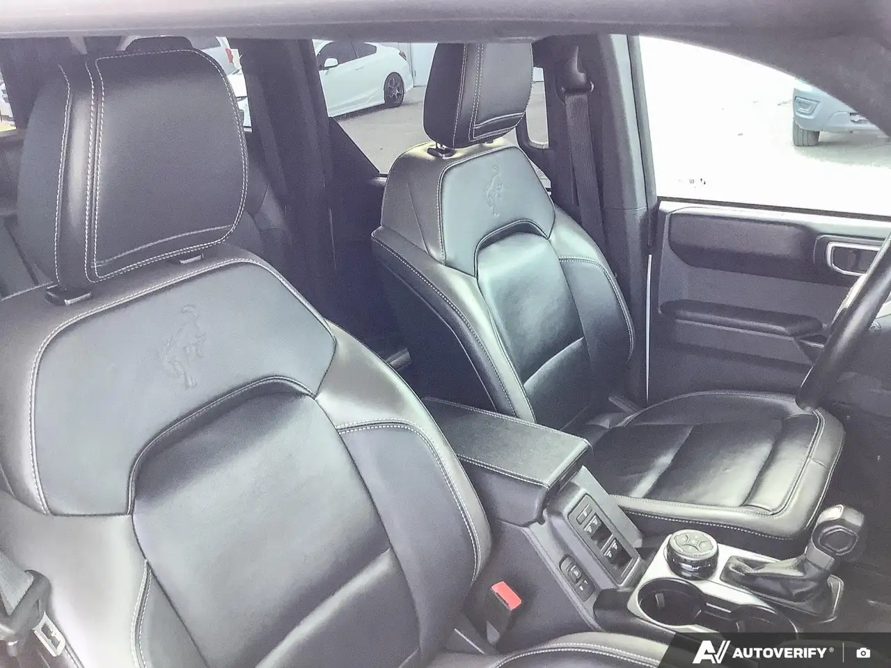 Ford Bronco - Image 22