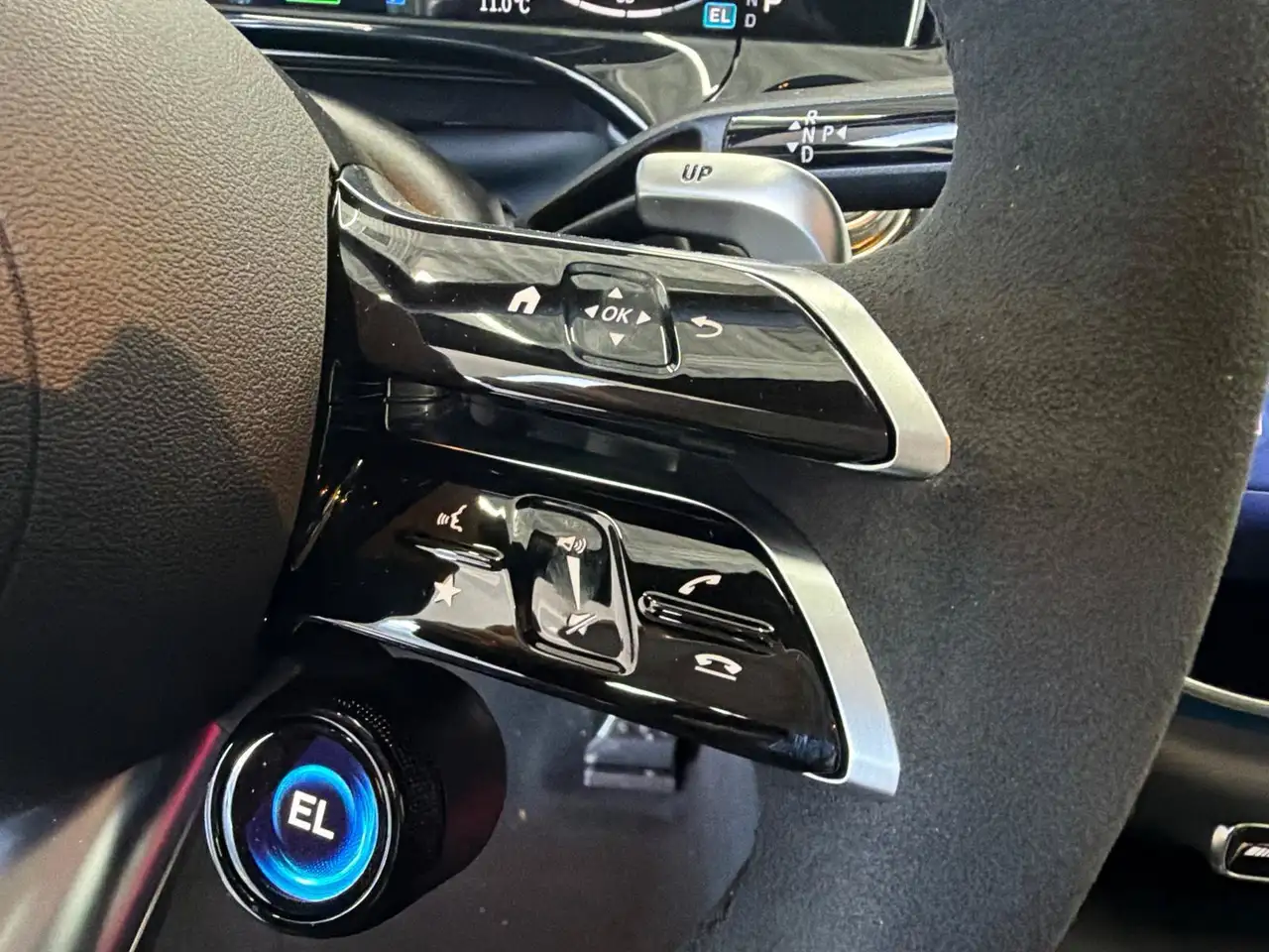 Mercedes-Benz E-Class - Image 18