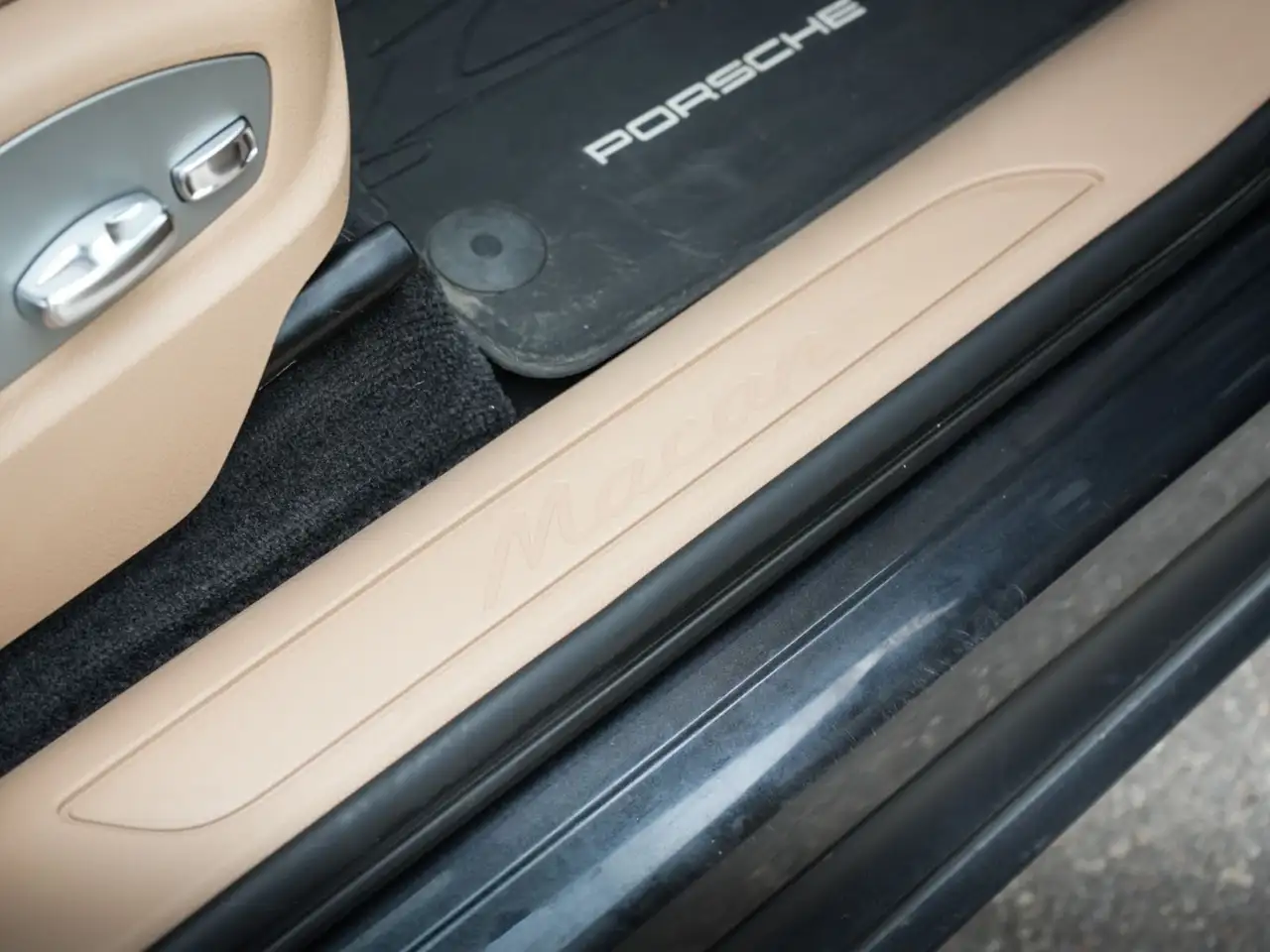 Porsche Macan - Image 13