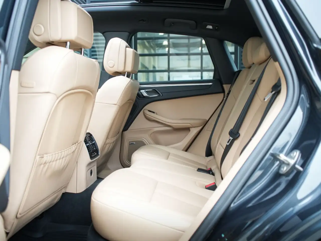 Porsche Macan - Image 20