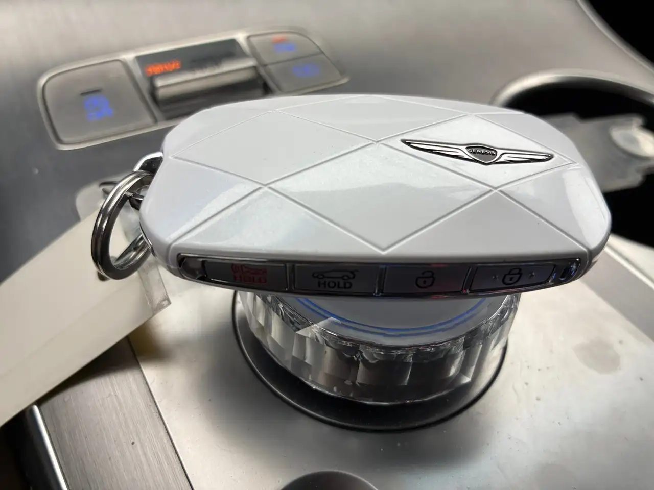 Genesis GV70 - Image 17