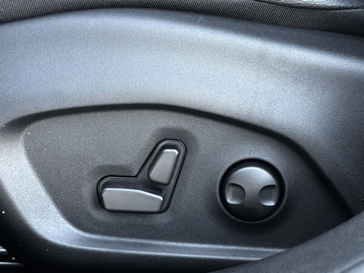 Jeep Compass - Image 16