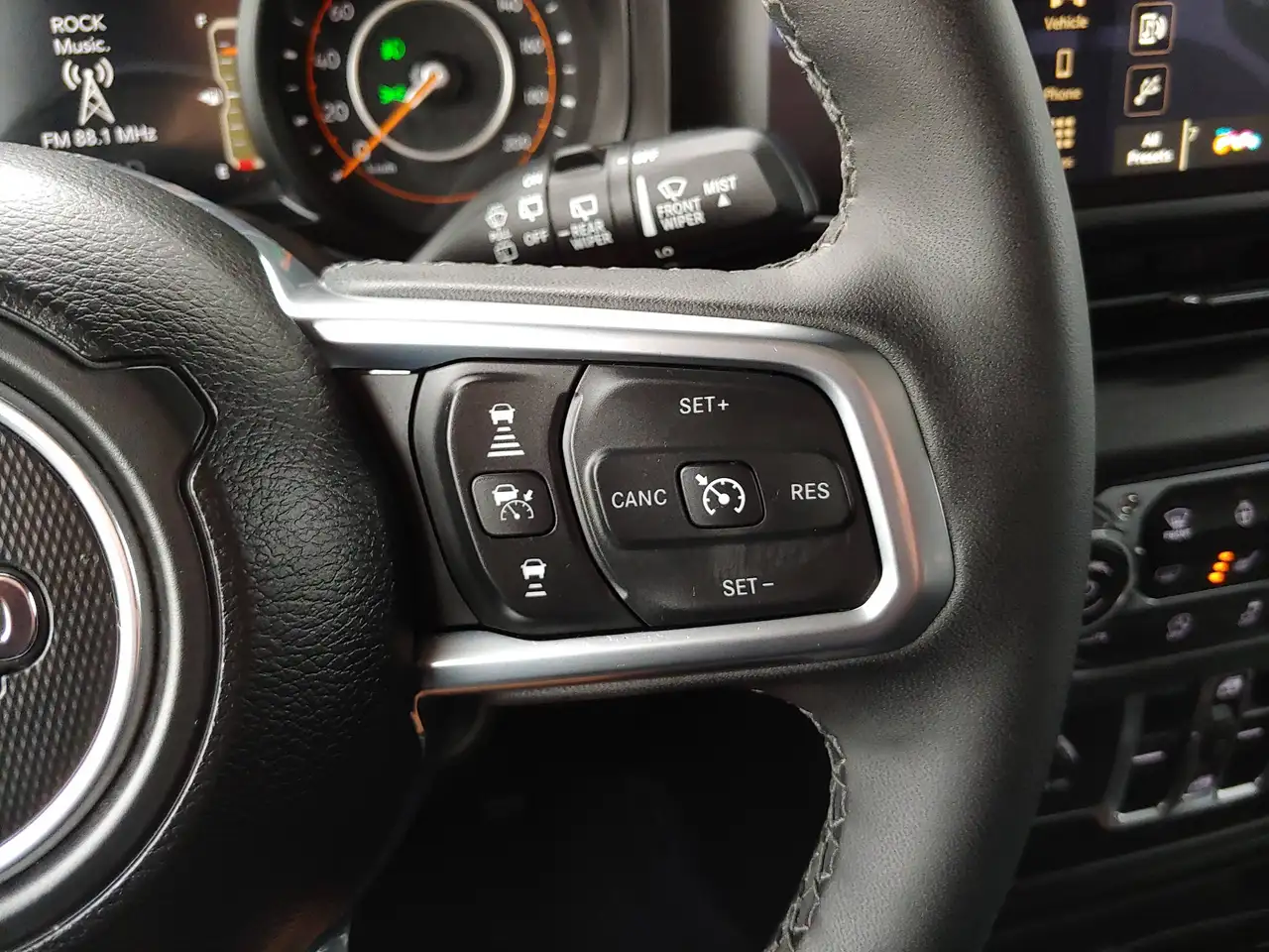 Jeep Wrangler - Image 19