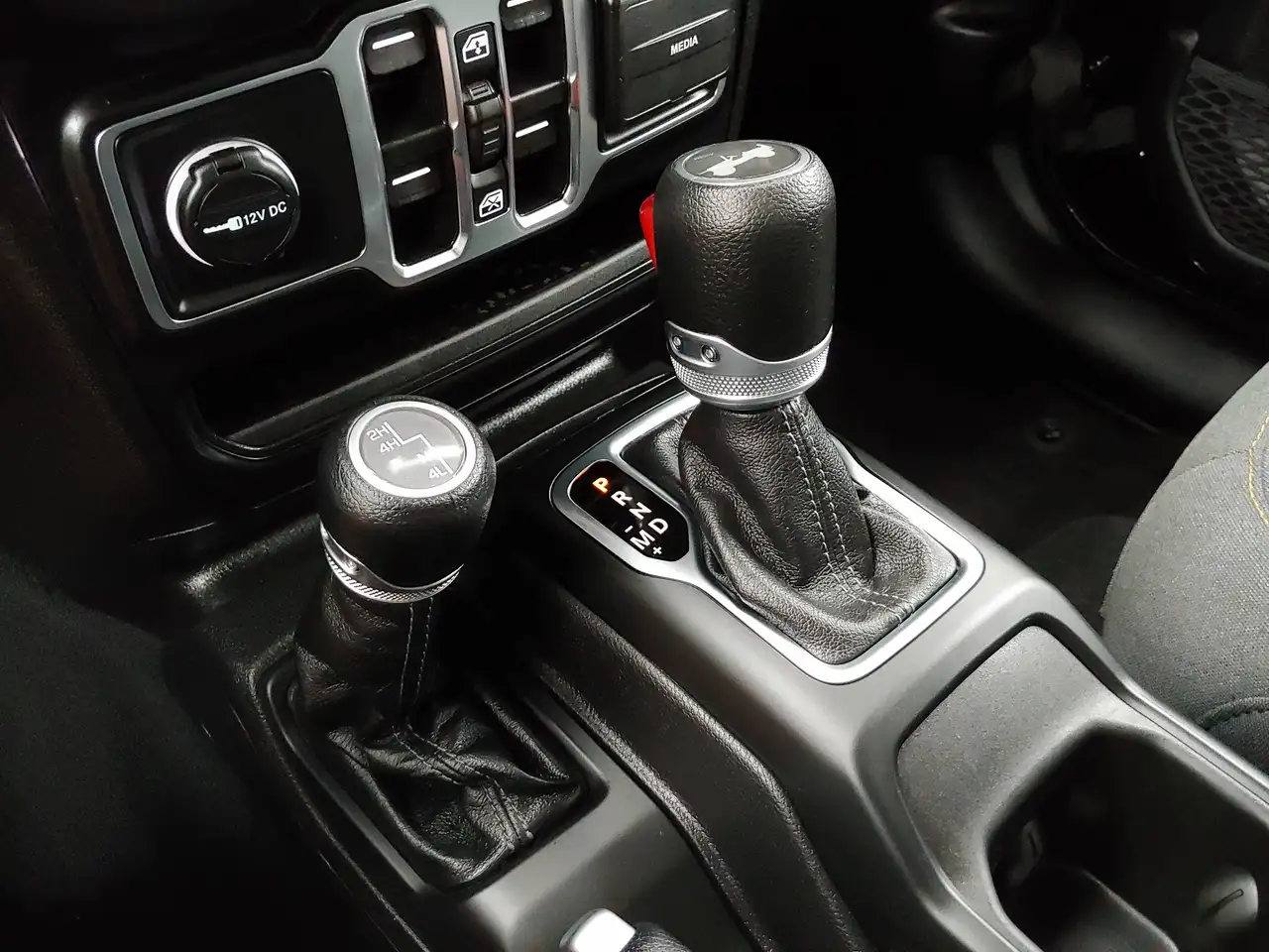 Jeep Wrangler - Image 27