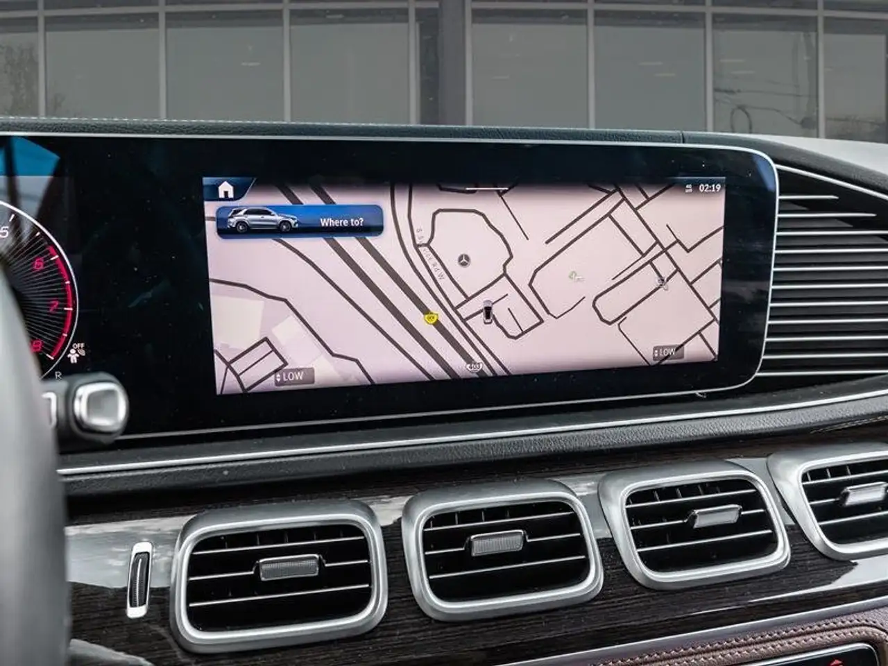 Mercedes-Benz GLE - Image 13