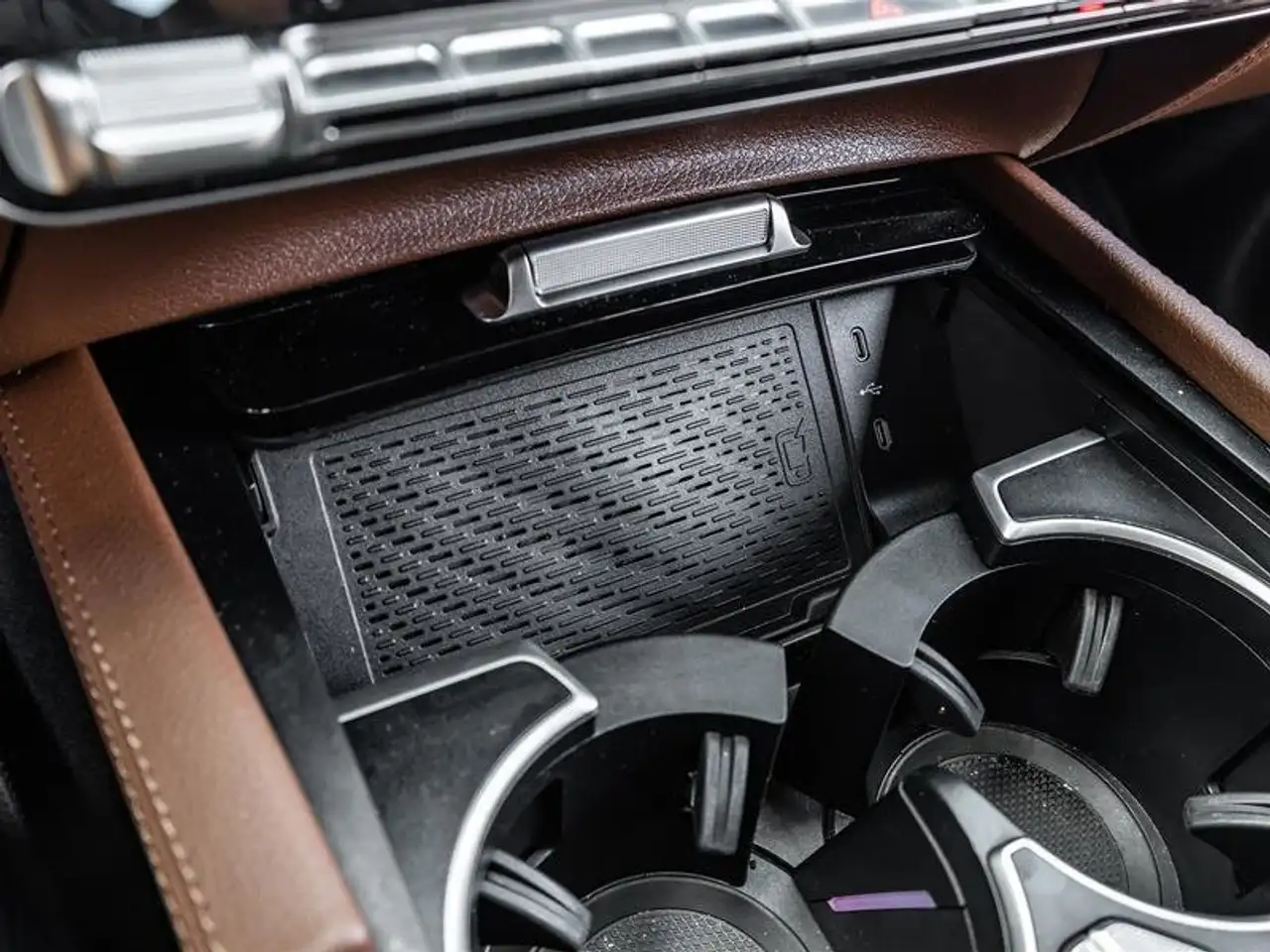 Mercedes-Benz GLE - Image 24