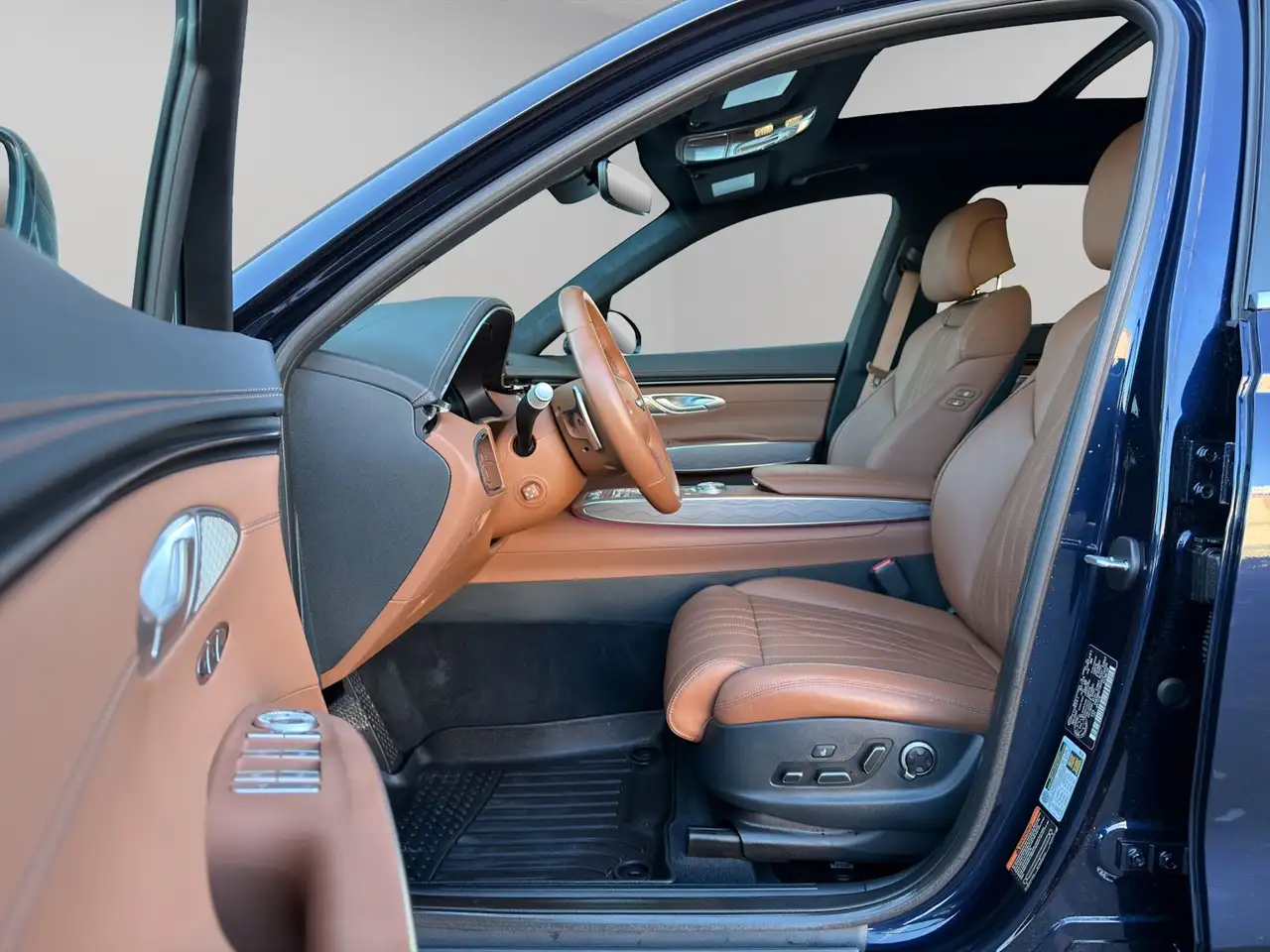 Genesis GV70 - Image 15
