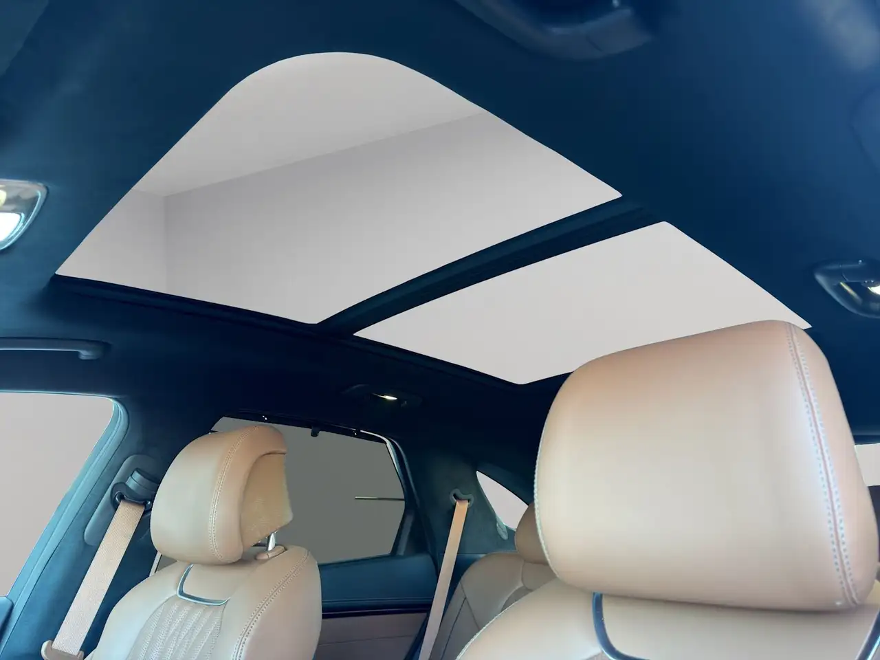 Genesis GV70 - Image 23