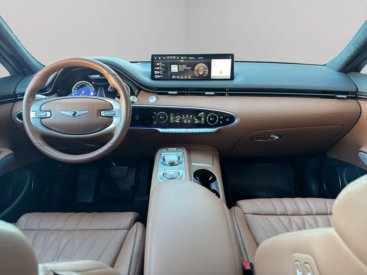 Genesis GV70 - Image 19