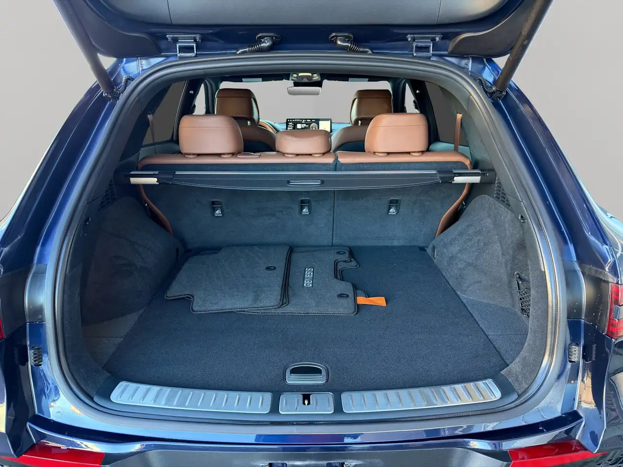 Genesis GV70 - Image 28