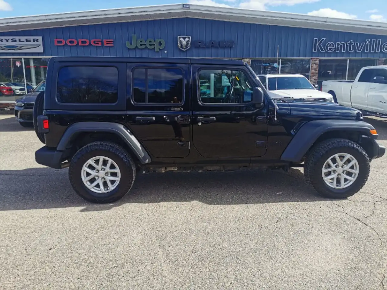 Jeep Wrangler - Image 22