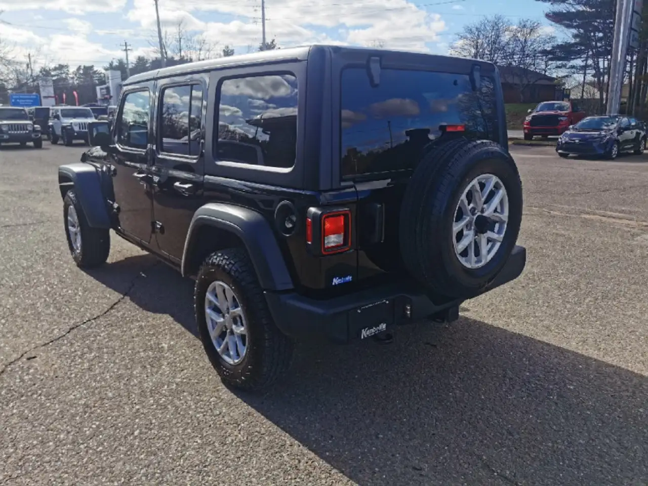 Jeep Wrangler - Image 18