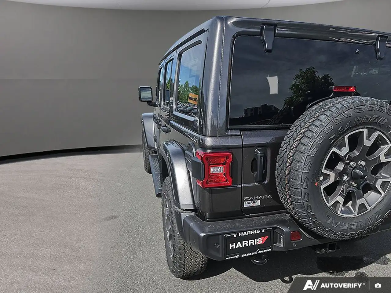 Jeep Wrangler - Image 11