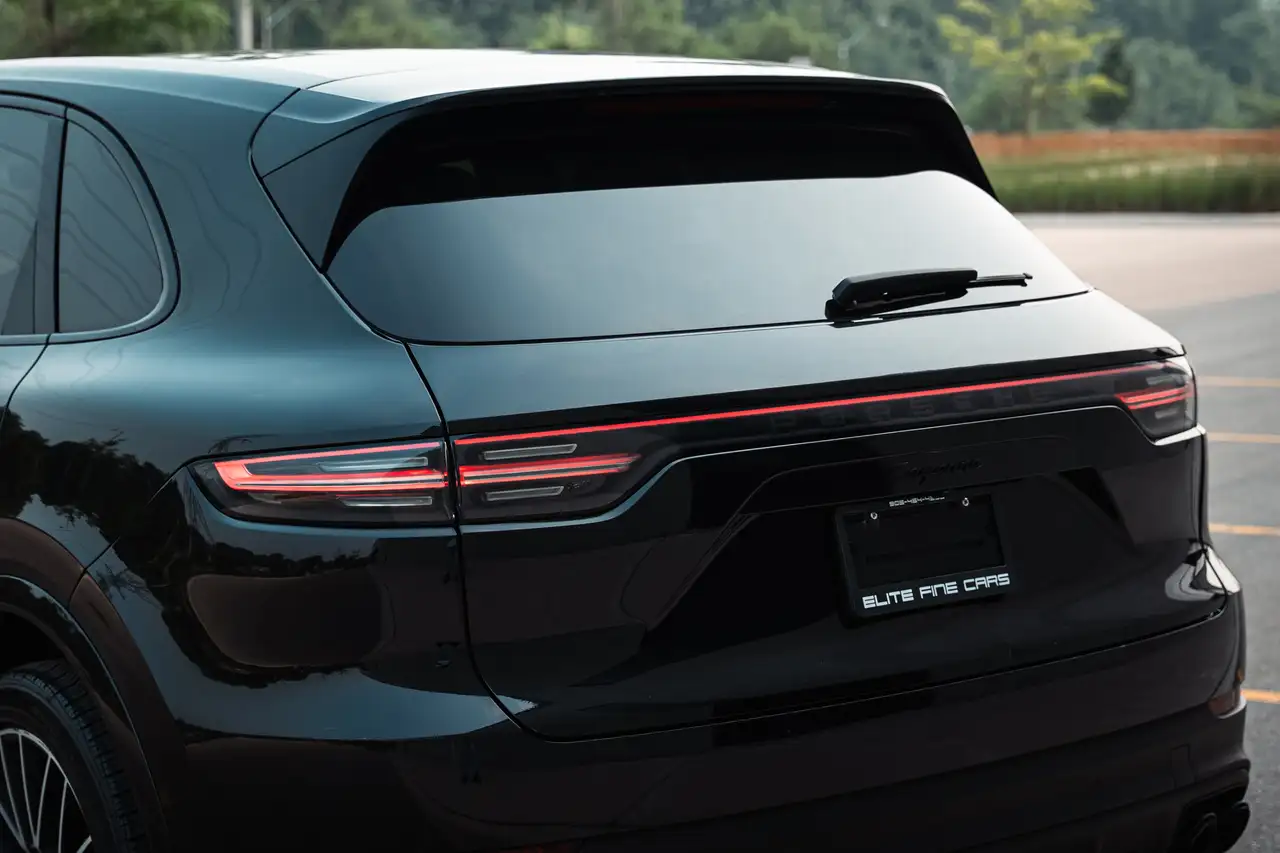Porsche Cayenne - Image 10