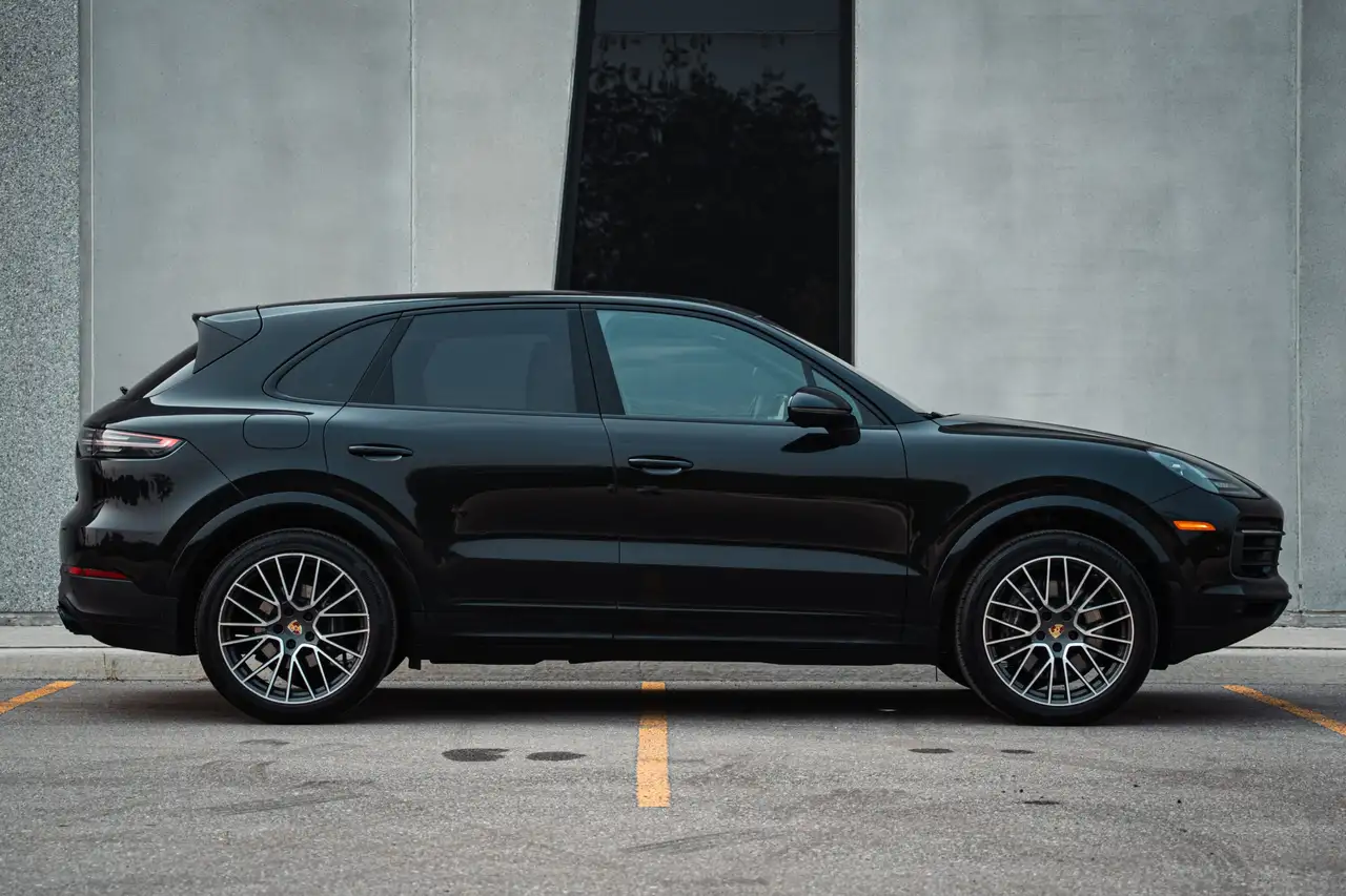 Porsche Cayenne - Image 4