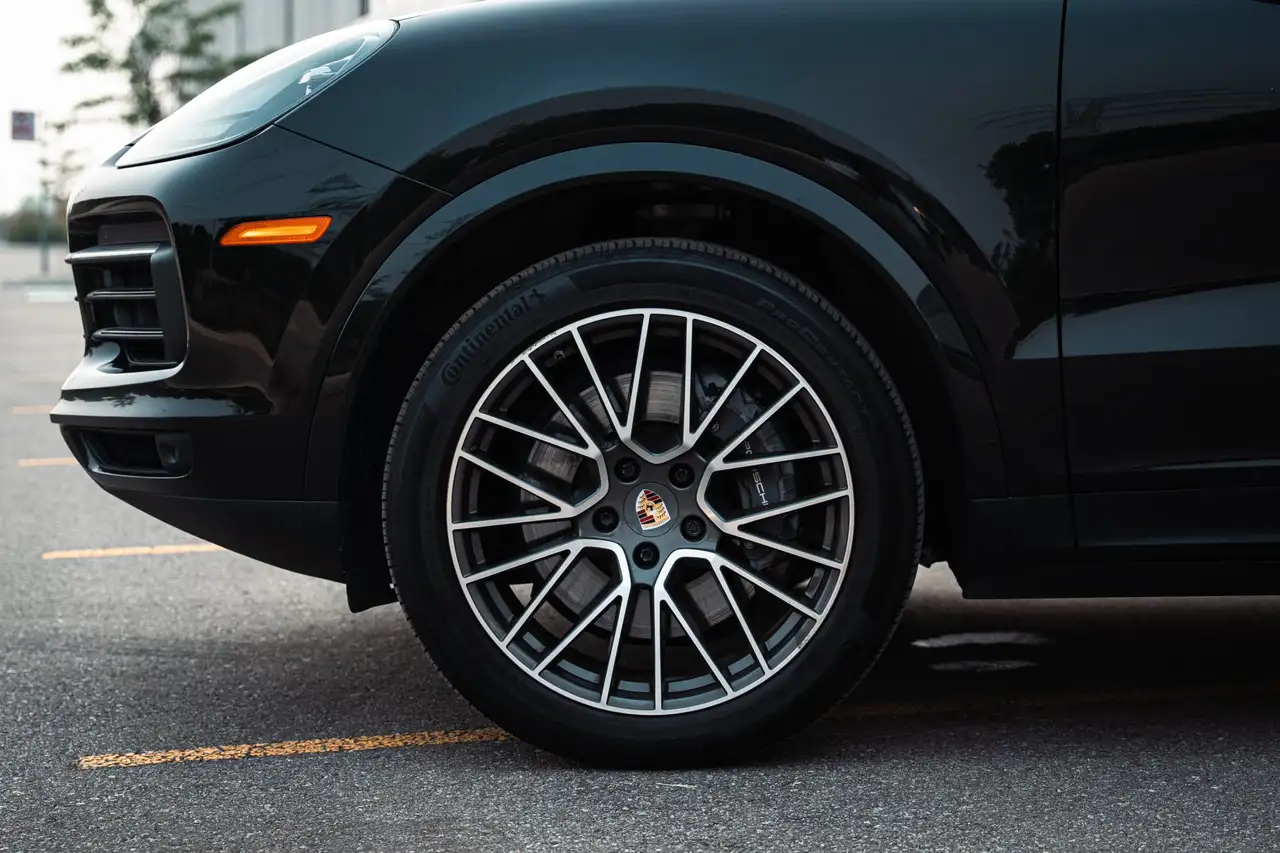 Porsche Cayenne - Image 9
