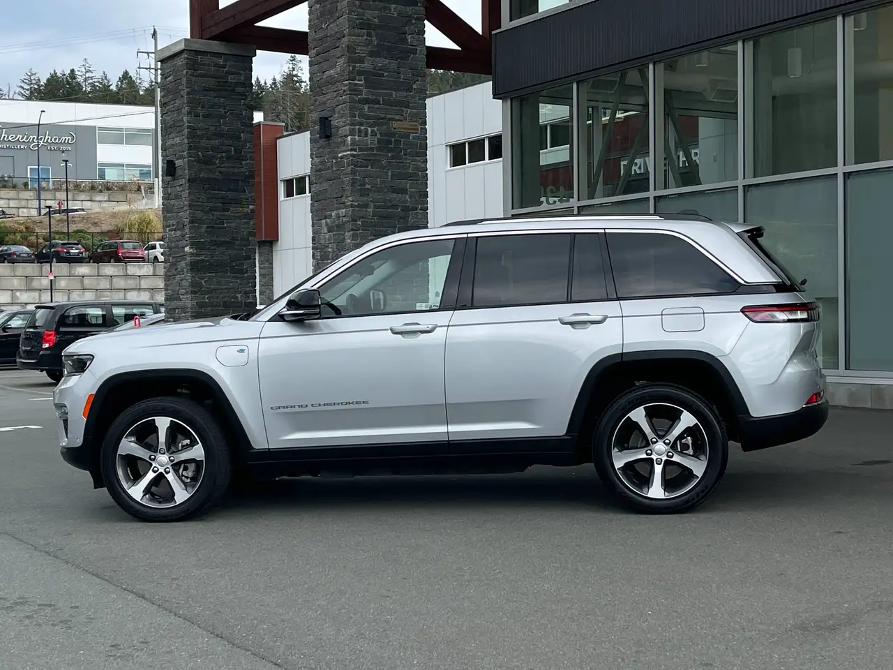Jeep Grand Cherokee - Image 9