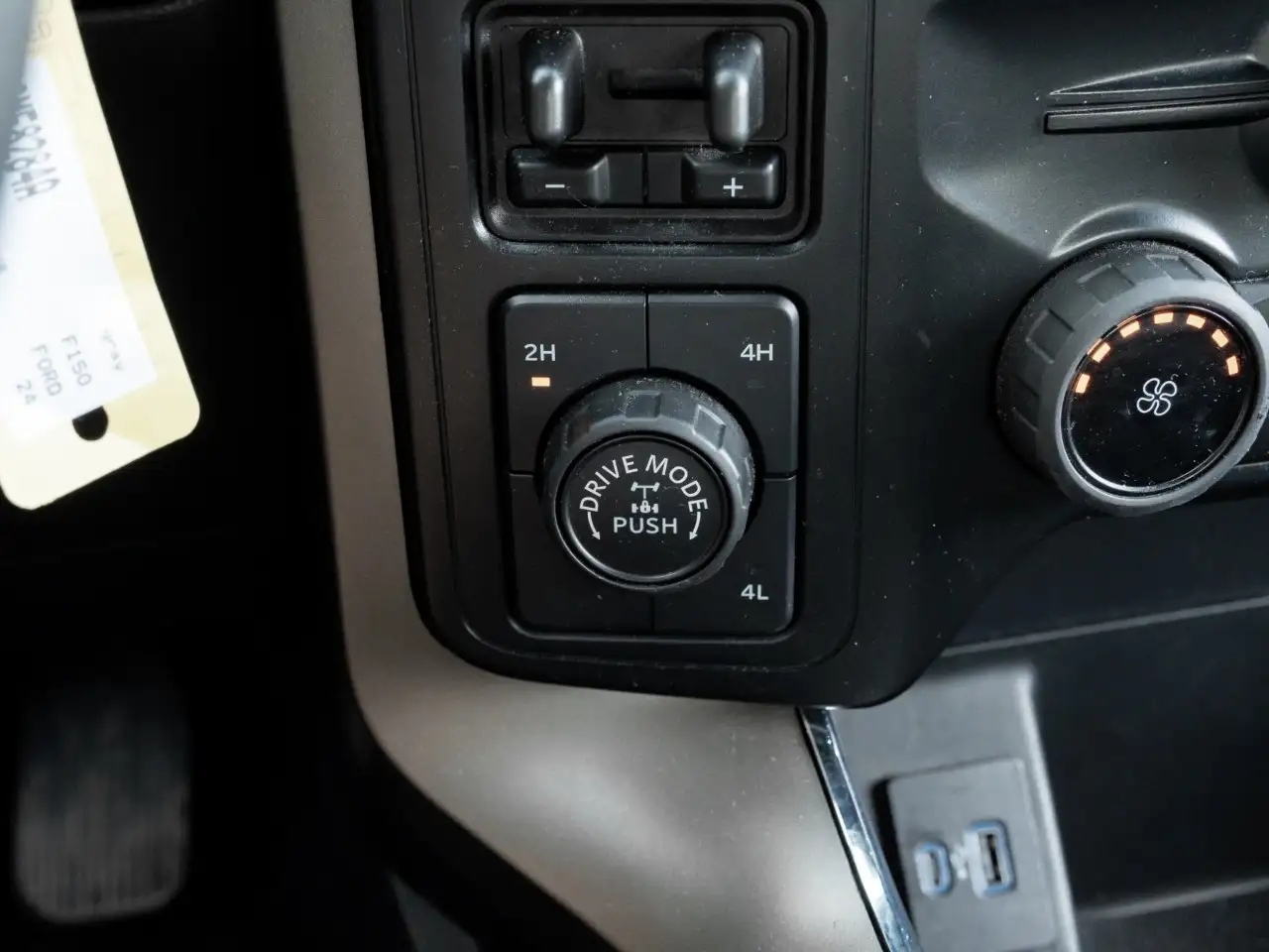 Ford F-150 - Image 22